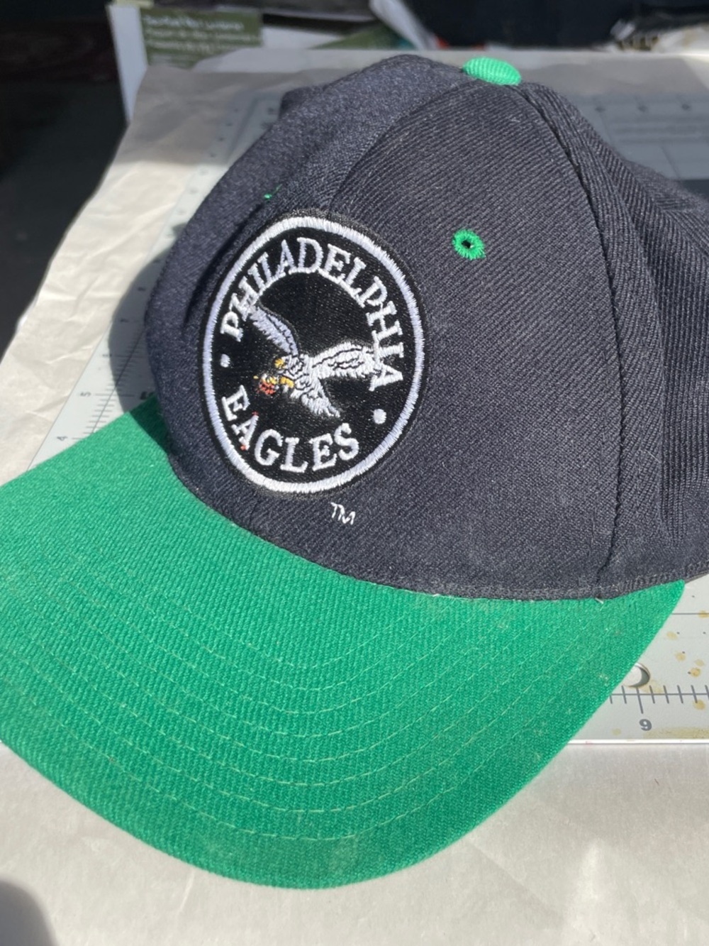 90’s Authentic NFL Pro Philadelphia Eagles Vintage Logo Hat - Black & Green